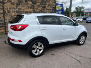 2013 Kia Sportage 1.7 Crdi Ecodynamics 2 2WD Euro 5 (s/s) 5dr in White — image 6