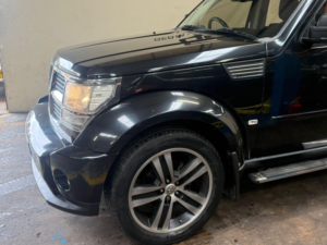 2009 Dodge Nitro 2.8 Crd Sxt 5dr in Black — image 3