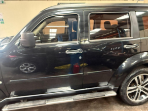 2009 Dodge Nitro 2.8 Crd Sxt 5dr in Black — image 4