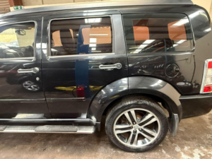 2009 Dodge Nitro 2.8 Crd Sxt 5dr in Black — image 6