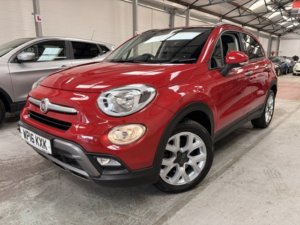 2016 Fiat 500x 1.6 500x Off-Road Look 1.6 Multijet Ii 120hp Cross in Red — image 2