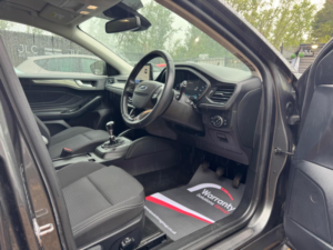 2018 Ford Focus 1.0t Ecoboost Titanium Euro 6 (s/s) 5dr in Grey — image 2