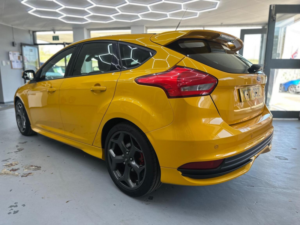 2017 Ford Focus 2.0t Ecoboost St-3 Euro 6 (s/s) 5dr in Yellow — image 4