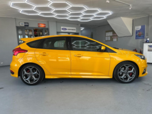 2017 Ford Focus 2.0t Ecoboost St-3 Euro 6 (s/s) 5dr in Yellow — image 6