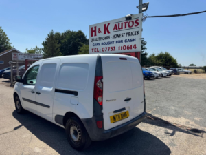 2011 Renault Kangoo Maxi 1.5 Ll21 Dci Crew Van Cab Fwd L3 H1 4dr in White — image 3