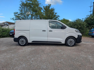 2021 Citroen Dispatch 1.5 Bluehdi 1000 Enterprise M Fwd 2 Euro 6 (s/s) 6dr in White — image 3