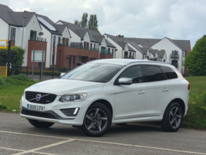 2015 Volvo Xc60 2.4 D4 R-Design Lux Nav AWD Euro 5 (s/s) 5dr in White — image 3