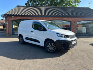 2022 Peugeot Partner