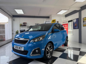 2015 Peugeot 108 1.2 Puretech Allure Euro 6 5dr in Blue — image 3