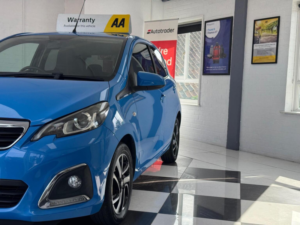 2015 Peugeot 108 1.2 Puretech Allure Euro 6 5dr in Blue — image 5