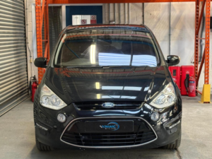 2013 Ford S-Max 2.0 Tdci Titanium Powershift Euro 5 5dr in Black — image 4