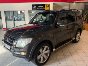 2015 Mitsubishi Shogun 3.2 Di-Dc Sg4 in Grey — image 3