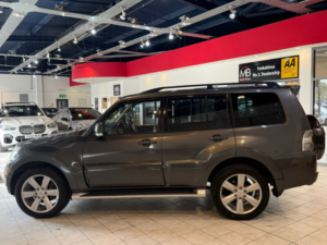 2015 Mitsubishi Shogun 3.2 Di-Dc Sg4 in Grey — image 4