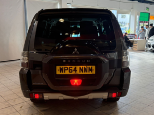 2015 Mitsubishi Shogun 3.2 Di-Dc Sg4 in Grey — image 6