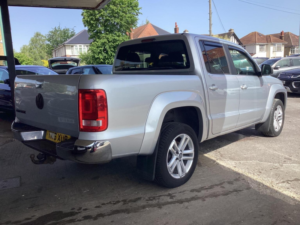 2016 Volkswagen Amarok 2.0 Bitdi Bluemotion Tech Highline Auto 4motion Euro 5 (s/s) 4dr in Silver — image 4