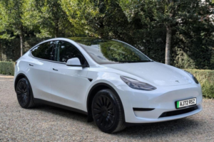 2022 Tesla Model Y Auto Rwd 5dr in White — image 2
