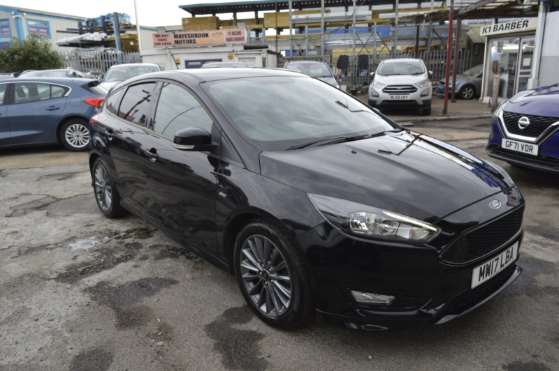 2017 Ford Focus 1.0 T Ecoboost St-Line in Black — image 1