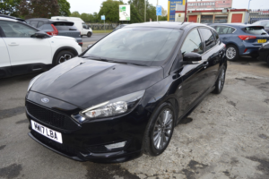 2017 Ford Focus 1.0 T Ecoboost St-Line in Black — image 3