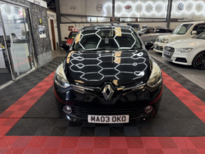 2014 Renault Clio 0.9 Dynamique Medianav Tce 90 Stop & Start in Black — image 4