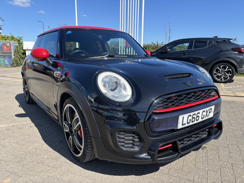 2016 MINI Hatch 2.0 John Cooper Works 3-Door Hatch in Black — image 1