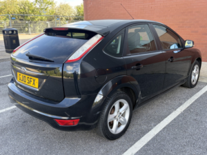 2010 Ford Focus 1.6 Zetec S in Black — image 6