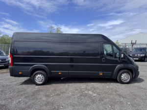 2021 Peugeot Boxer 2.2 Bluehdi 435 Professional. Brand New Engine (main Dealer) Ac. Nav in Black — image 2