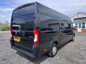 2021 Peugeot Boxer 2.2 Bluehdi 435 Professional. Brand New Engine (main Dealer) Ac. Nav in Black — image 3