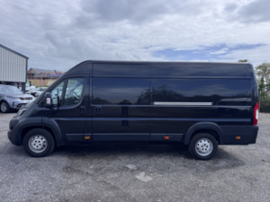 2021 Peugeot Boxer 2.2 Bluehdi 435 Professional. Brand New Engine (main Dealer) Ac. Nav in Black — image 6