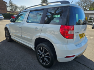 2015 Skoda Yeti 2.0 Tdi Black Edition in White — image 4