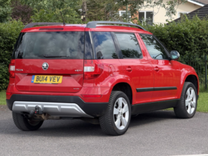 2014 Skoda Yeti 2.0 Tdi Se in Red — image 6
