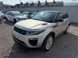 2017 Land Rover Range Rover Evoque 2.0 Td4 Hse Dynamic Lux SUV 5dr Diesel Auto 4WD Euro 6 (s/s) (180 Ps) in Gold — image 4