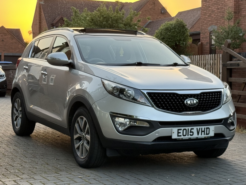 2015 Kia Sportage 1.7 Crdi Ecodynamics 2 in Silver — image 1