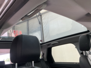 2017 Land Rover Discovery Sport Td4 Se Tech in Grey — image 2