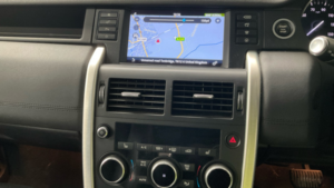 2017 Land Rover Discovery Sport Td4 Se Tech in Grey — image 3