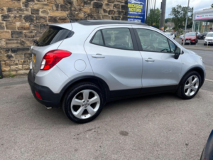 2013 Vauxhall Mokka 1.6 Exclusiv 2WD Euro 5 (s/s) 5dr in Silver — image 3