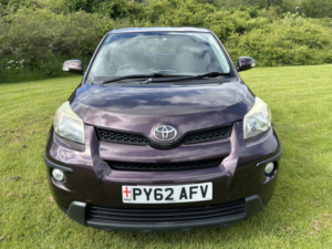 2012 Toyota Urban Cruiser 1.4 D-4d in Purple — image 3