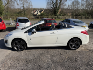 2014 Peugeot 308 Cc 2.0 Hdi Roland Garros in White — image 2