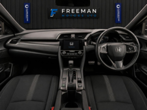 2020 Honda Civic 1.5 Vtec Turbo Sport CVT Euro 6 (s/s) 5dr in Black — image 2