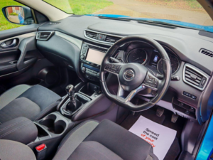 2017 Nissan Qashqai 1.2 Dig-T N-Connecta Euro 6 (s/s) 5dr in Blue — image 2