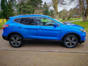 2017 Nissan Qashqai 1.2 Dig-T N-Connecta Euro 6 (s/s) 5dr in Blue — image 3