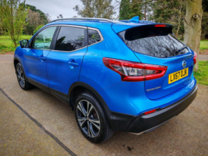 2017 Nissan Qashqai 1.2 Dig-T N-Connecta Euro 6 (s/s) 5dr in Blue — image 6
