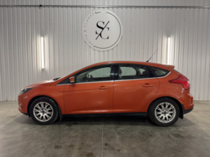 2011 Ford Focus 1.6 Titanium in Red — image 5