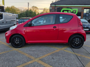 2009 Peugeot 107 1.0 12v Urban Lite Euro 4 3dr in Red — image 5