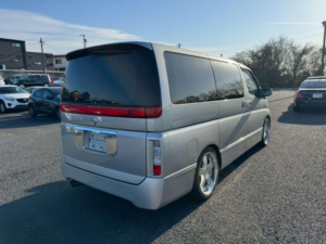2002 Nissan Elgrand 3.5 Highway Star 4WD 5dr 8 Seats in Silver — image 2