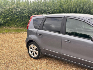 2009 Nissan Note 1.6 16v Tekna Auto Euro 4 5dr in Grey — image 3