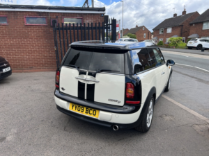 2009 MINI Clubman 1.6 Cooper D Clubman in White — image 5
