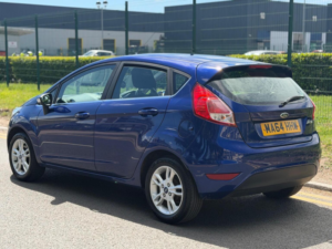 2014 Ford Fiesta 1.25 Zetec Euro 5 5dr in Blue — image 4