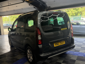 2018 Peugeot Partner Tepee 1.6 Bluehdi Outdoor in Grey — image 6