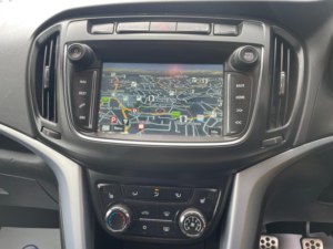 2017 Vauxhall Zafira Tourer 1.4i Turbo Sri Nav Euro 6 5dr in Silver — image 4