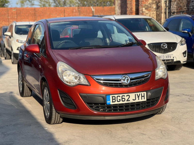 2012 Vauxhall Corsa 1.4 16v Exclusiv Auto Euro 5 3dr (a/c) in Orange — image 1